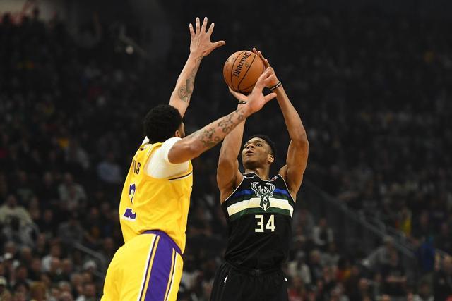 NBA最新动态：凯尔特人完美收官、巴特勒复出时间确定、马刺公布首发阵容